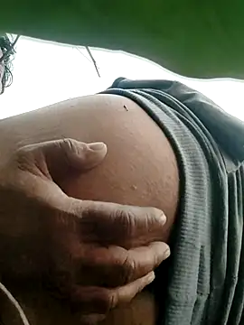 Snapshot of Young_couple143 chatting on 27, 2, 2025 Young couple143 online show from 27, 2, 2025