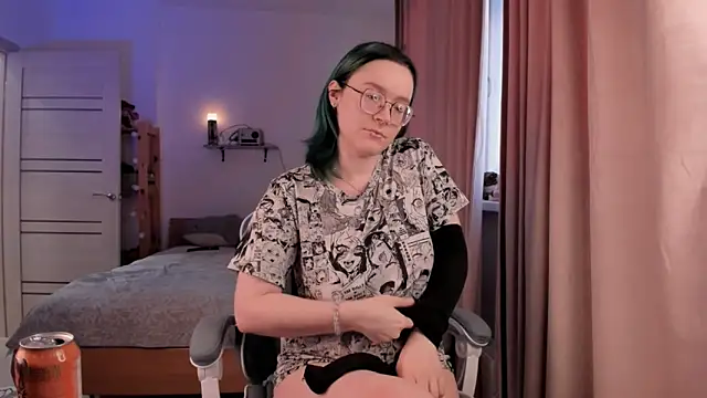 alisahug online show from 17, 11, 2025