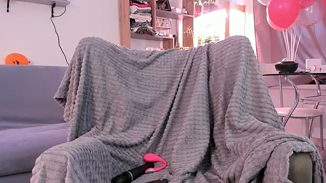 alisahug online show from 3, 12, 2025