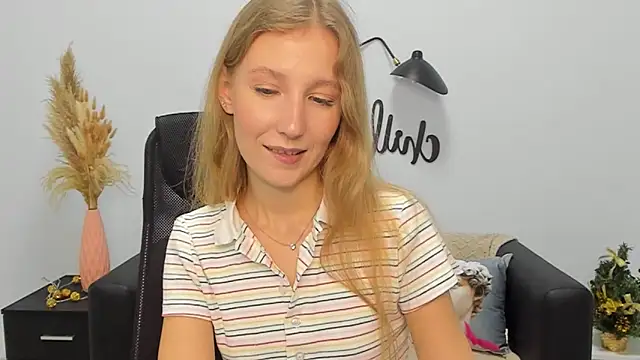 Snapshot of LolaWilsons chatting on 31, 12, 2024 LolaWilsons online show from 31, 12, 2024