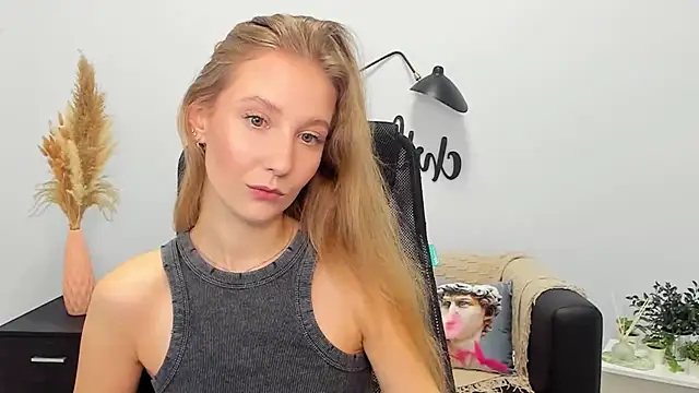 Snapshot of LolaWilsons chatting on 29, 1, 2025 LolaWilsons online show from 29, 1, 2025