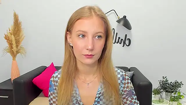 LolaWilsons online show from 5, 12, 2025