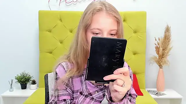 LolaWilsons online show from 26, 5, 2026