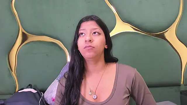 VaneLin18 online show from 5, 12, 2025