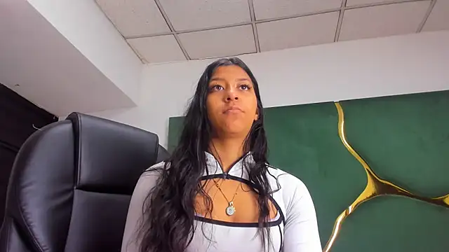 VaneLin18 online show from 18, 12, 2025