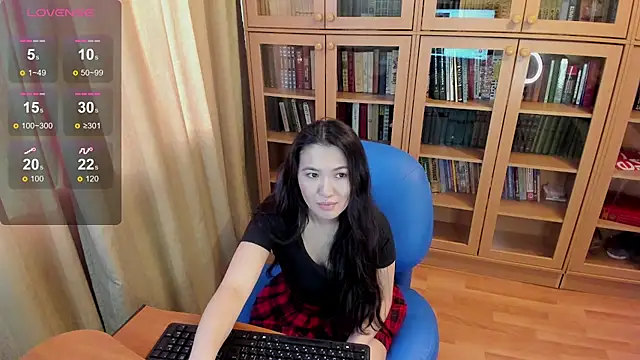 Snapshot of NikkiNSerdron chatting on 19, 12, 2024 NikkiNSerdron online show from 19, 12, 2024