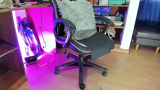 LiaTaylorr online show from 14, 10, 2025