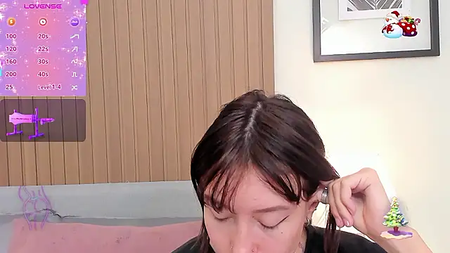 lizzy davis 1 online show from 5, 12, 2024