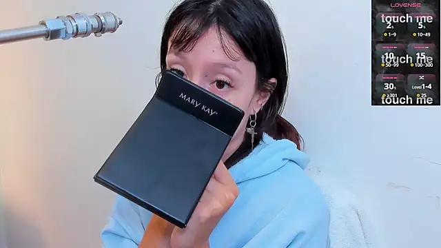 lizzy davis 1 online show from 27, 10, 2025