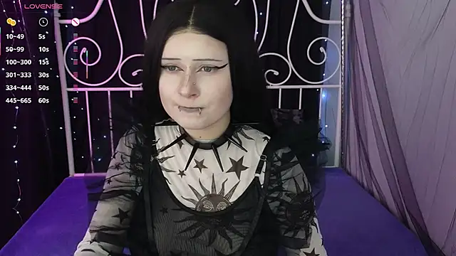 Snapshot of SpectraSirens chatting on 30, 11, 2025 SpectraSirens online show from 30, 11, 2025