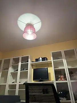 Carlita cute online show from 5, 3, 2026