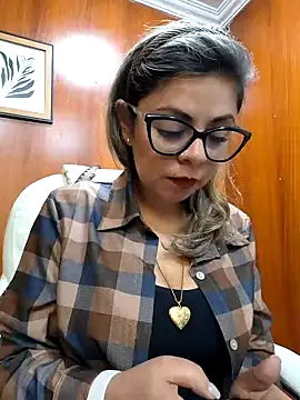 Snapshot of Cata_Office-12 chatting on 23, 9, 2025 Cata Office-12 online show from 23, 9, 2025