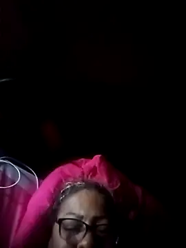Snapshot of Afroditabichota chatting on 2, 10, 2025 Afroditabichota online show from 2, 10, 2025