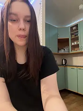 Snapshot of Marylallka5 chatting on 3, 2, 2025 Marylallka5 online show from 3, 2, 2025