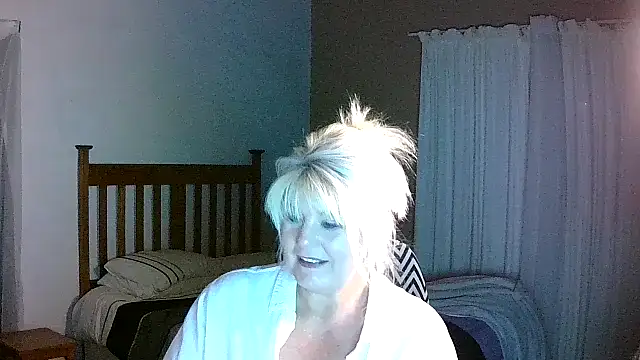 Miahotmilf online show from 7, 11, 2025