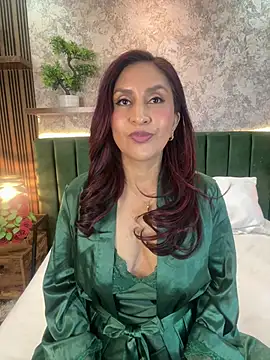 Snapshot of MonicaMoret chatting on 27, 6, 2026 MonicaMoret online show from 27, 6, 2026