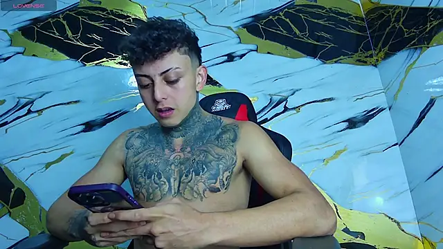 Kevin22 222 online show from 15, 3, 2025