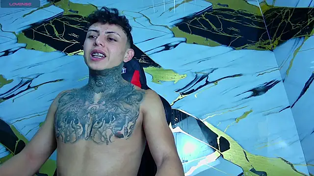 Kevin22 222 online show from 18, 3, 2025