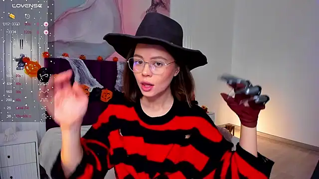 Kelly Cuutie online show from 25, 10, 2025