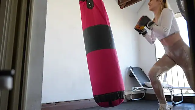 missdaisydiamond777 online show from 3, 3, 2026