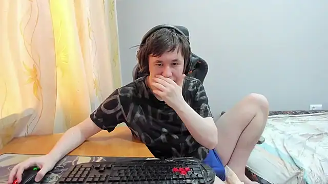 iliaskrislove online show from 6, 4, 2026