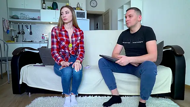 littlesweettifany online show from 20, 2, 2025