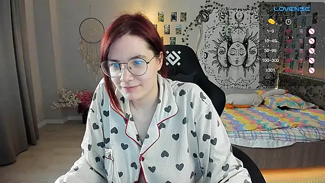 Snapshot of callmekatesmith chatting on 2, 2, 2025 callmekatesmith online show from 2, 2, 2025