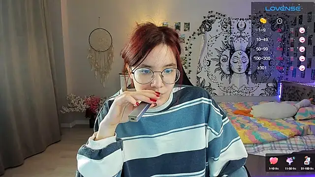 Snapshot of callmekatesmith chatting on 4, 2, 2025 callmekatesmith online show from 4, 2, 2025