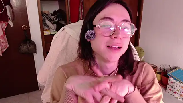 emily pearl  online show from 17, 10, 2025