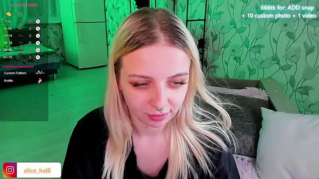 Alice Halle online show from 3, 1, 2025