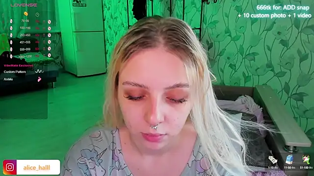 Alice Halle online show from 4, 1, 2025