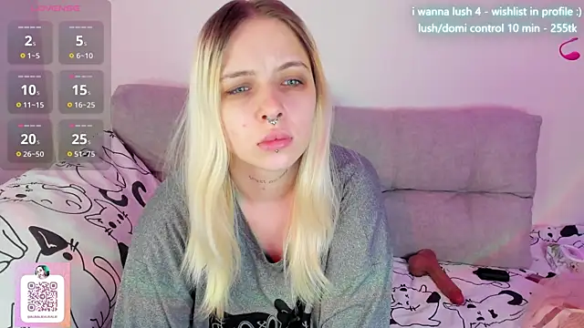 Alice Halle online show from 11, 3, 2025