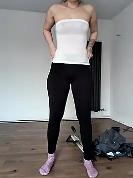 Snapshot of Linalicious chatting on 26, 1, 2025 Linalicious online show from 26, 1, 2025