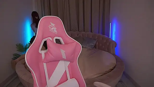 CozyMell online show from 7, 3, 2025