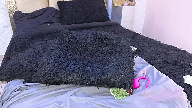 ximenawilliamss online show from 3, 11, 2025