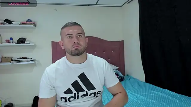 Snapshot of waynehoney chatting on 21, 10, 2025 waynehoney online show from 21, 10, 2025