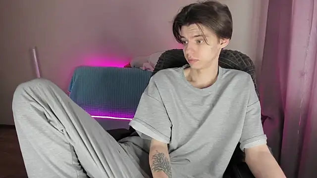 Liam sexy1 online show from 28, 2, 2025