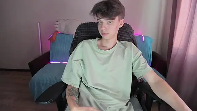 Liam sexy1 online show from 25, 9, 2025