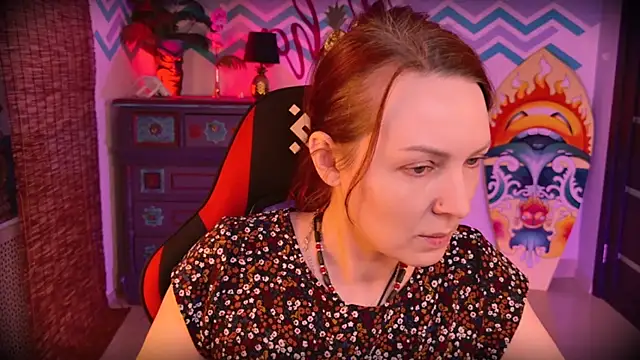 VandaRossi online show from 4, 11, 2025