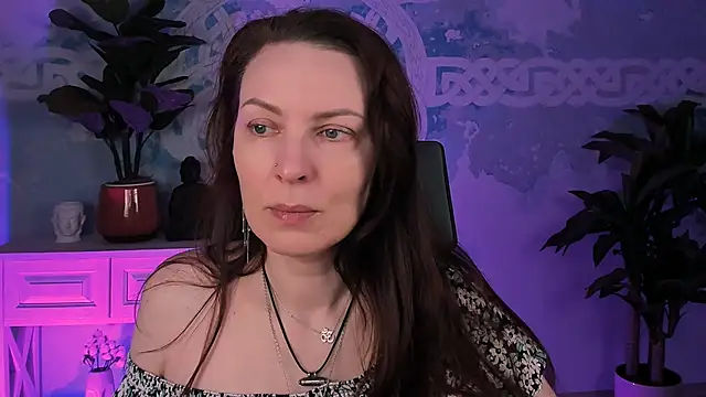 VandaRossi online show from 10, 11, 2025