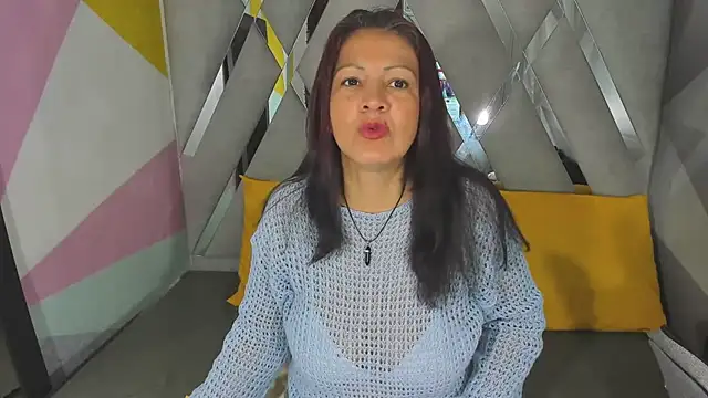 Mulan sexy01 online show from 15, 5, 2026