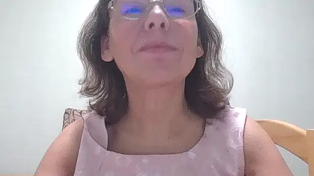 HollyJewel online show from 14, 10, 2025