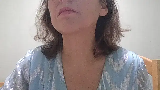 HollyJewel online show from 26, 10, 2025