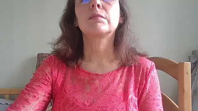 HollyJewel online show from 8, 4, 2026