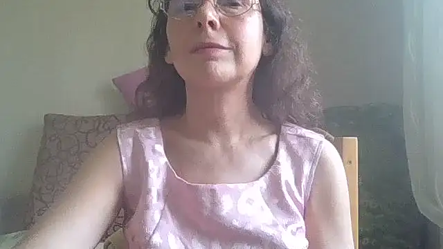 Snapshot of HollyJewel chatting on 22, 5, 2026 HollyJewel online show from 22, 5, 2026