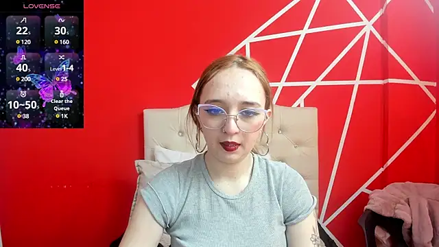 Snapshot of Liaroberts1 chatting on 23, 12, 2024 Liaroberts1 online show from 23, 12, 2024