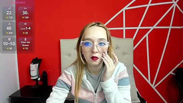Snapshot of Liaroberts1 chatting on 14, 1, 2025 Liaroberts1 online show from 14, 1, 2025