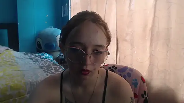 Snapshot of Liaroberts1 chatting on 27, 1, 2025 Liaroberts1 online show from 27, 1, 2025