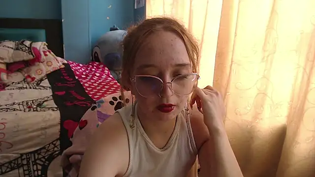 Snapshot of Liaroberts1 chatting on 10, 2, 2025 Liaroberts1 online show from 10, 2, 2025