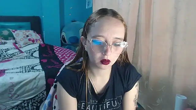 Snapshot of Liaroberts1 chatting on 12, 2, 2025 Liaroberts1 online show from 12, 2, 2025